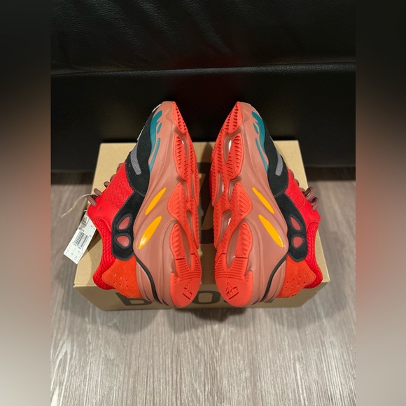 ADIDAS YEEZY BOOST 700 HI-RES RED